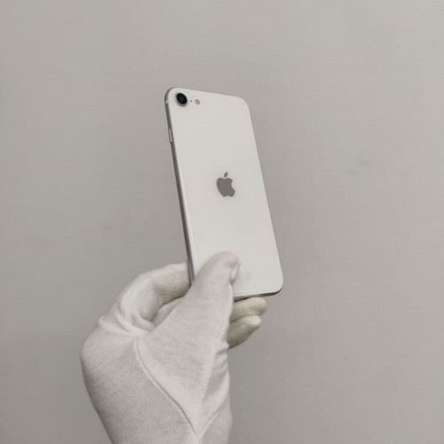 Подержанный iPhone SE (2020) 256GB 